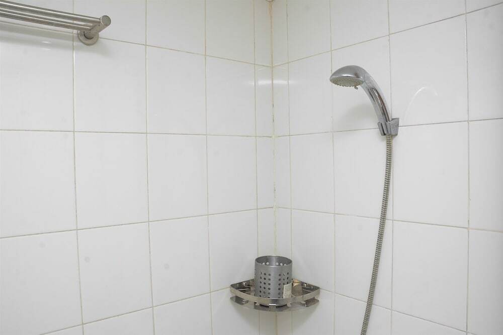 Джакарта: Fully Furnished and Cozy 2BR at Bassura City Apartment