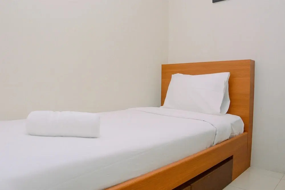 Джакарта: Fully Furnished and Cozy 2BR at Bassura City Apartment