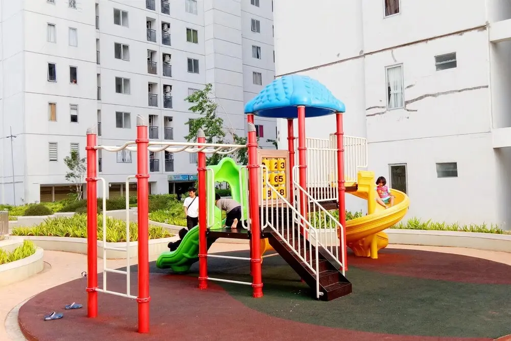 Джакарта: Beautiful and Cozy 2BR above Mall at Bassura City Apartment