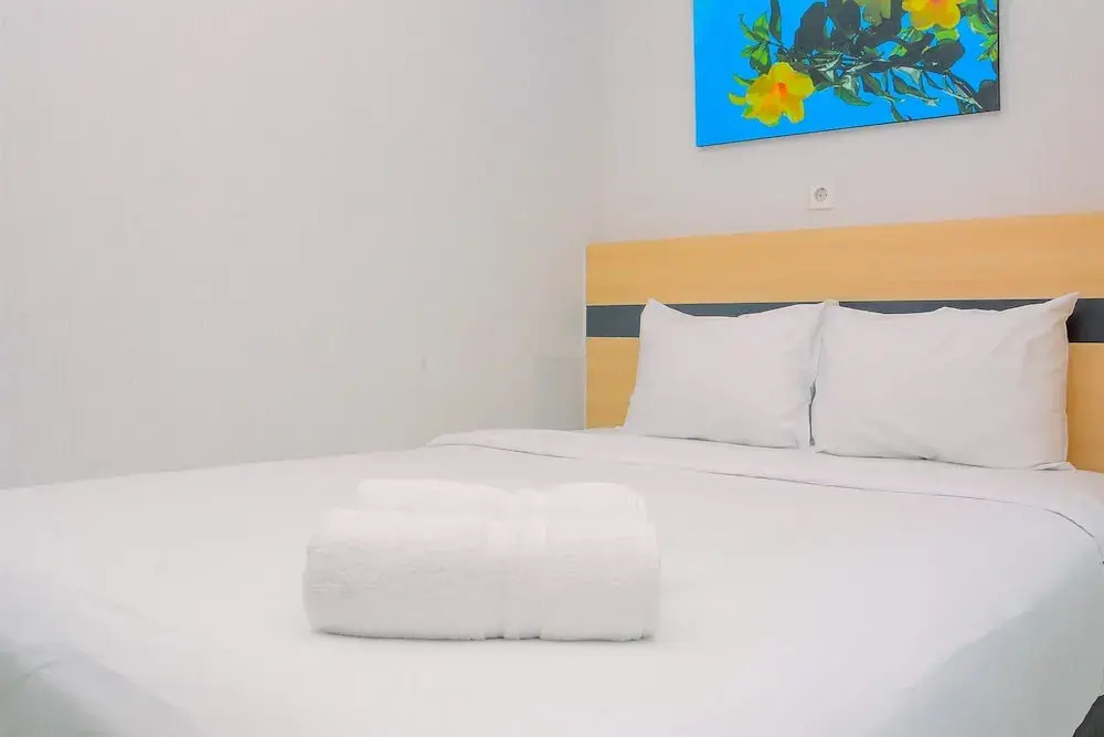 Джакарта: Beautiful and Cozy 2BR above Mall at Bassura City Apartment