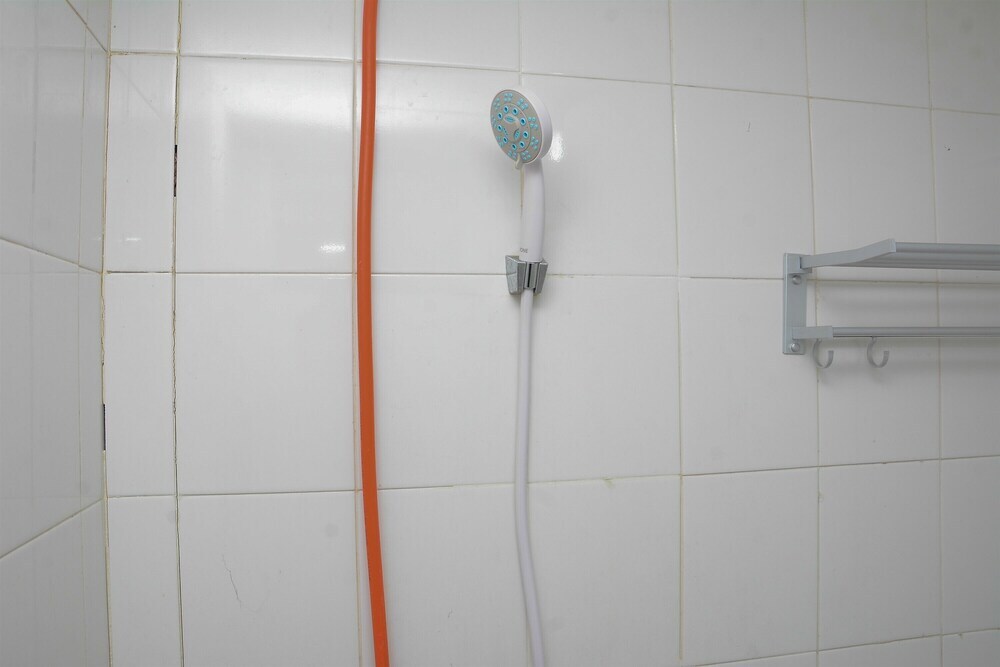 Джакарта: Homey 2BR at Bassura City Apartment