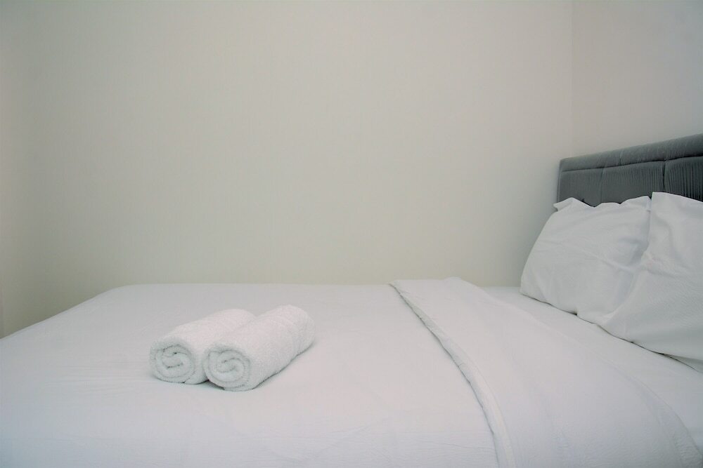 Джакарта: Homey 2BR at Bassura City Apartment