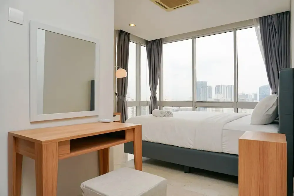 Джакарта: Elegant 2BR at The Empyreal Condominium Epicentrum Apartment