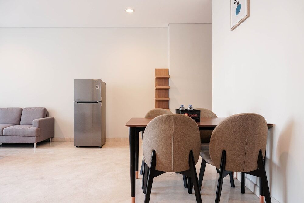 Джакарта: Luxurious 1BR @ The Empyreal Condominium Epicentrum Apartment