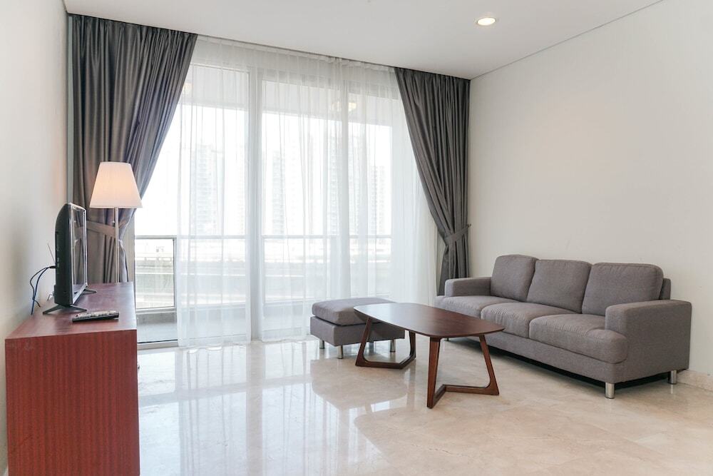 Джакарта: Luxurious 1BR @ The Empyreal Condominium Epicentrum Apartment