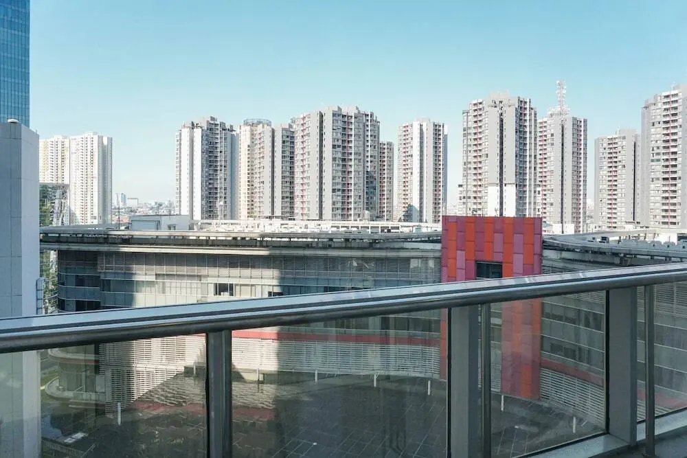 Джакарта: Luxurious 1BR @ The Empyreal Condominium Epicentrum Apartment
