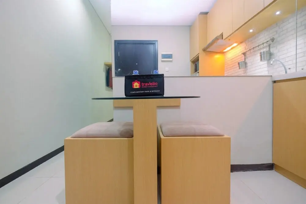 Джакарта: Relax Studio at Nifarro Apartment