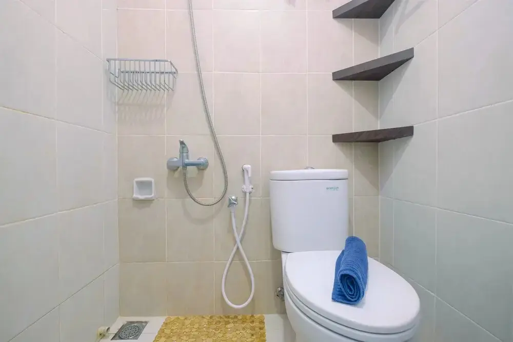 Джакарта: Relax Studio at Nifarro Apartment