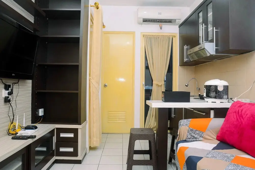 Джакарта: Tidy 2BR with Modern Design Green Pramuka City Apartment
