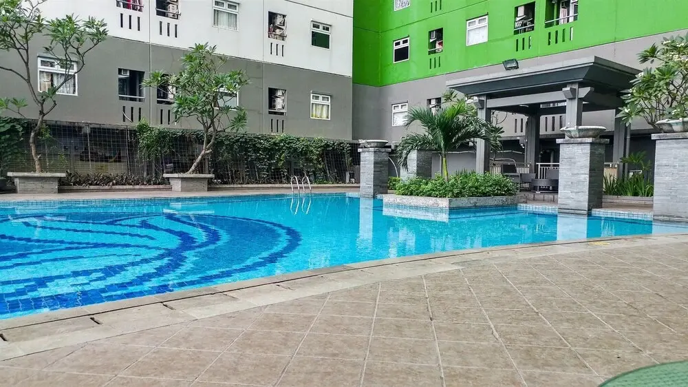 Джакарта: Tidy 2BR with Modern Design Green Pramuka City Apartment