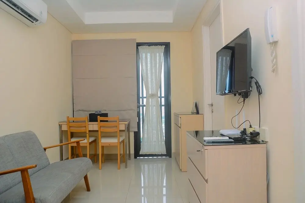 Джакарта: Cozy and Elegant 2BR Apartment at Kebayoran Icon