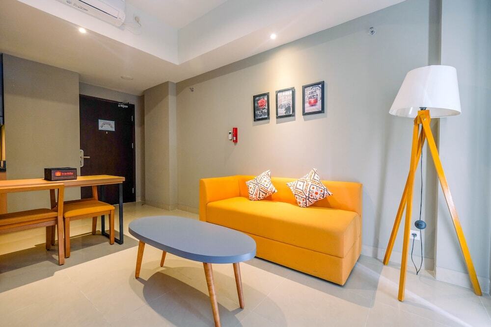 Чикаранг: Wonderful 1BR Apartment at Mustika Golf Residence with Golf View