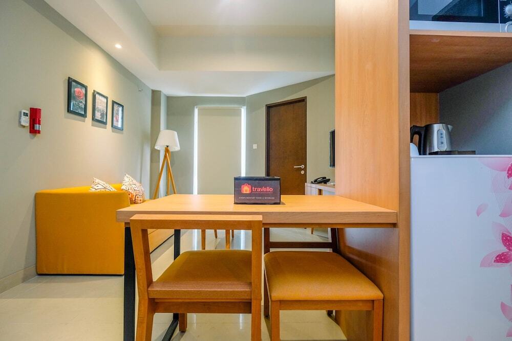 Чикаранг: Wonderful 1BR Apartment at Mustika Golf Residence with Golf View