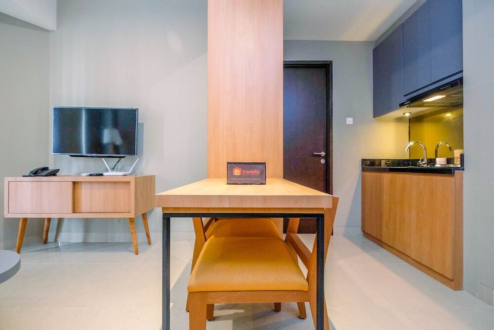 Чикаранг: Wonderful 1BR Apartment at Mustika Golf Residence with Golf View