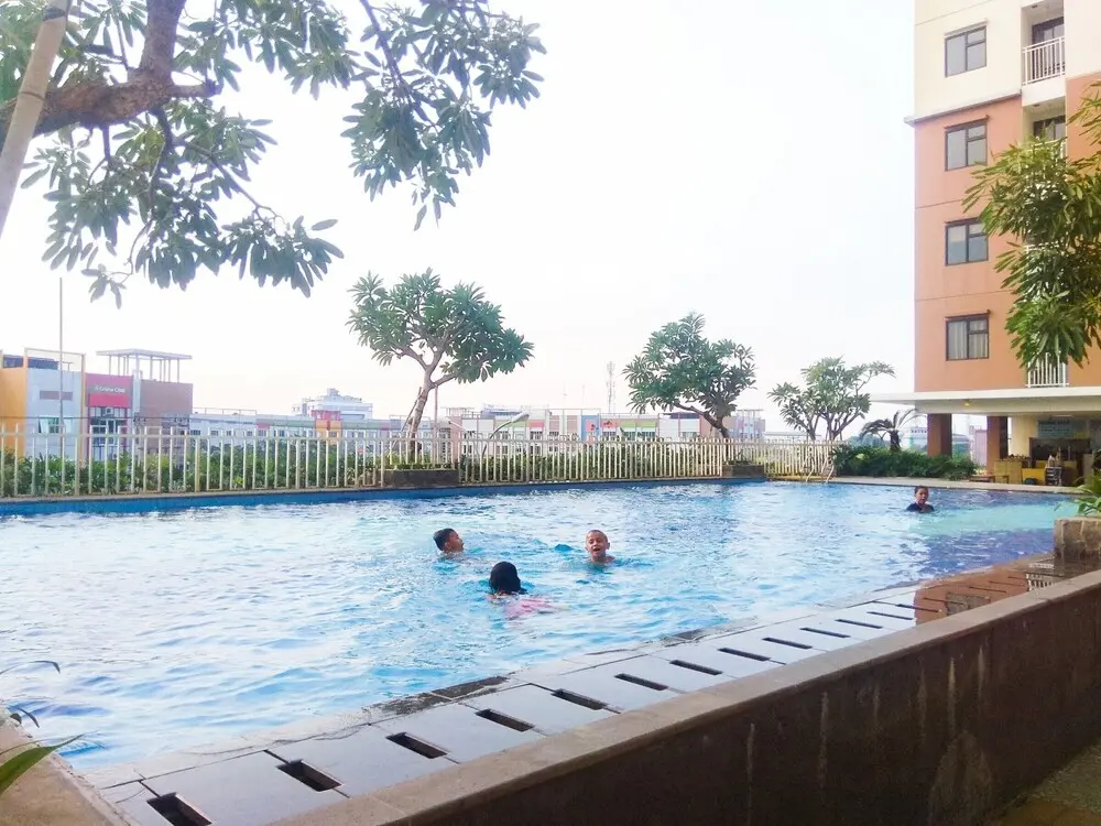 Бекаси: Comfortable 2BR Lagoon Resort Apartment