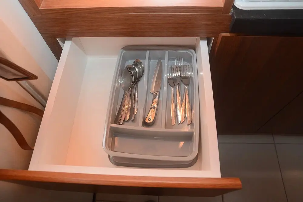 Бекаси: Cozy and Minimalist Studio Patraland Urbano Apartment near Bekasi Station