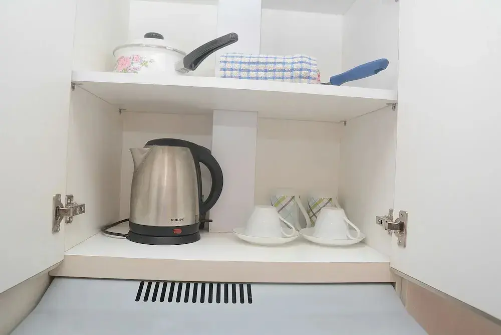 Бекаси: Stylish 1BR Grand Kamala Lagoon Apartment