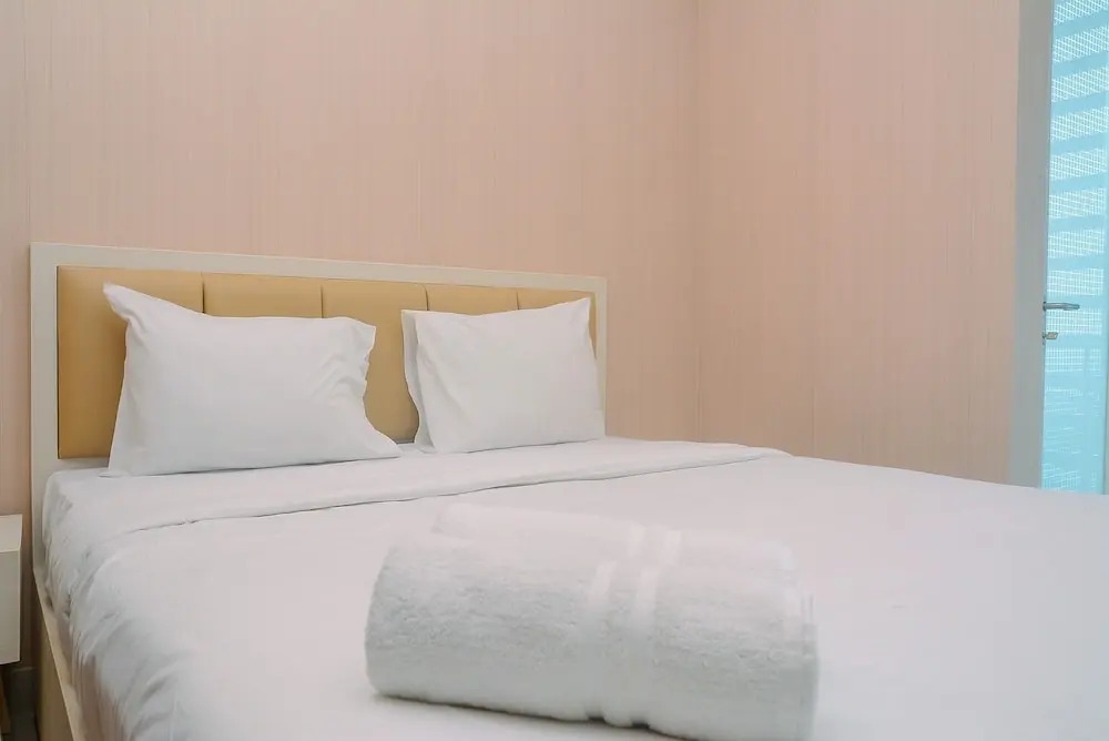 Бекаси: Stylish 1BR Grand Kamala Lagoon Apartment