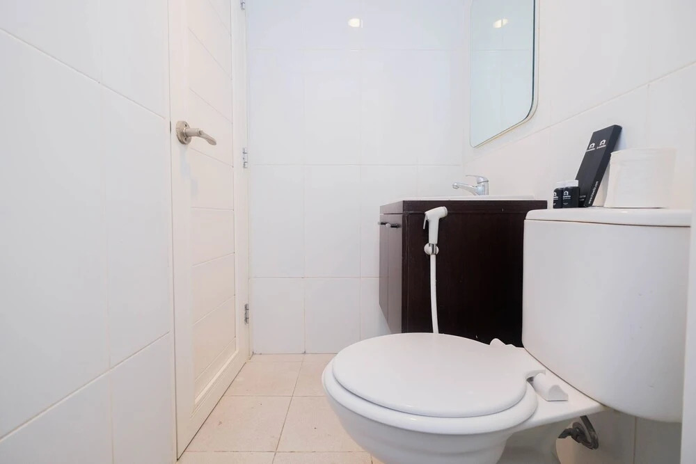 Караванг: Brand New Furnished Studio Apartment at Tamansari Mahogany