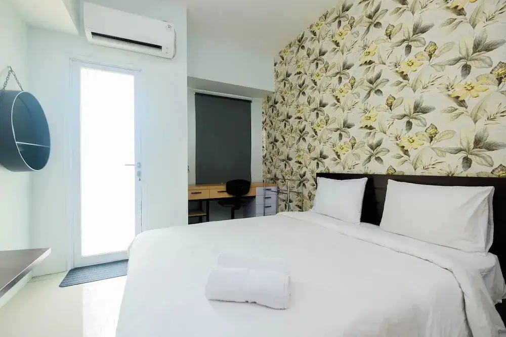 Караванг: Brand New Furnished Studio Apartment at Tamansari Mahogany
