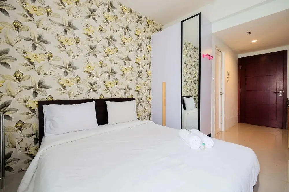 Караванг: Brand New Furnished Studio Apartment at Tamansari Mahogany