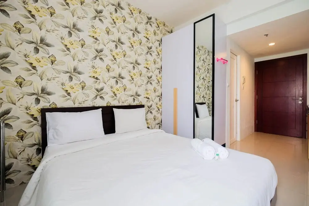 Караванг: Brand New Furnished Studio Apartment at Tamansari Mahogany