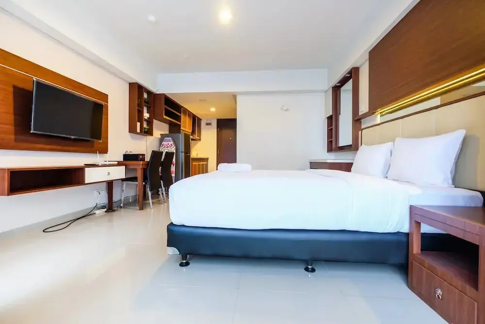Джакарта: Spacious Fully Furnished Studio Apartment H Residence near MT Haryono