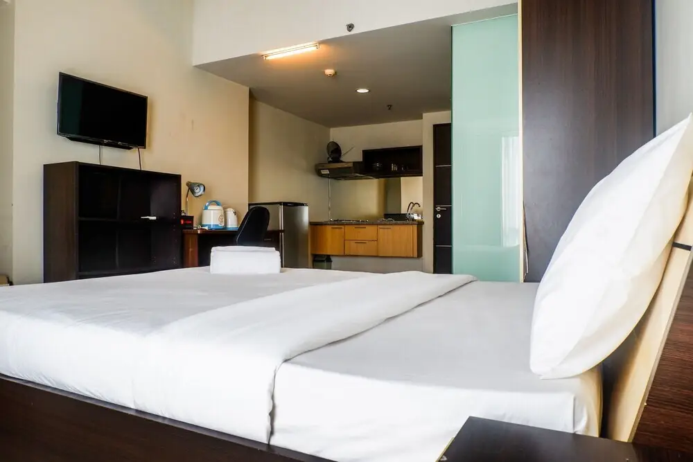 Сурабая: Studio Suite Room at The Square Apartment