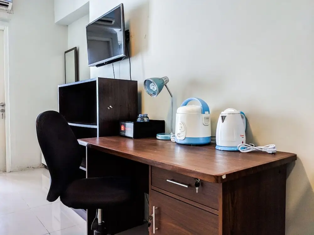 Сурабая: Studio Suite Room at The Square Apartment