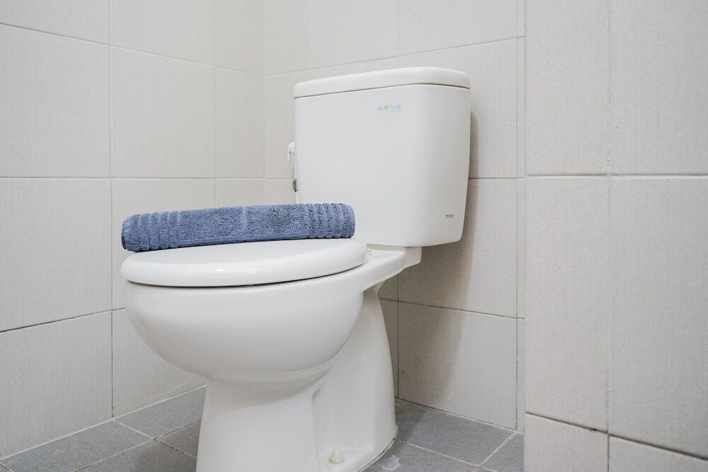 Южный Тангеранг: Modern and Good Choice for Studio Room Bintaro Icon Apartment