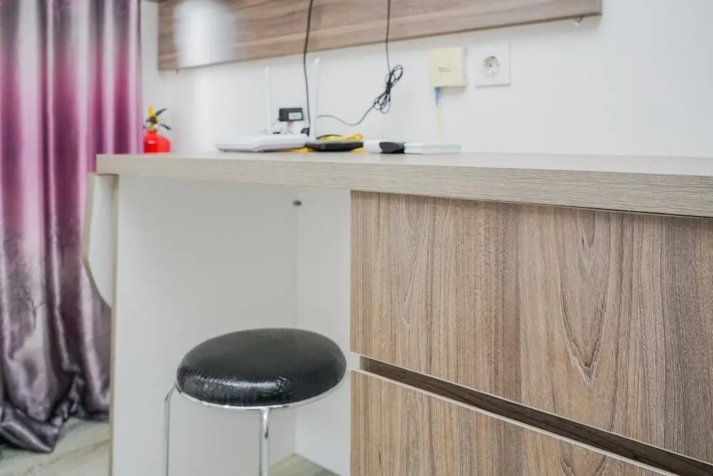 Южный Тангеранг: Modern and Good Choice for Studio Room Bintaro Icon Apartment