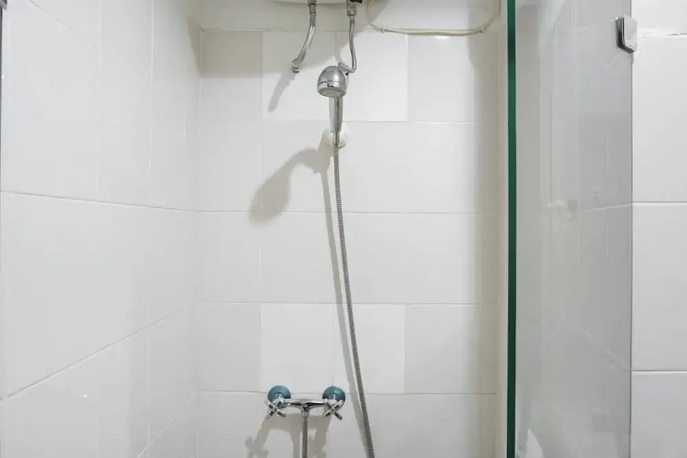 Джакарта: Comfort Studio Cervino Village Apartment near Casablanca