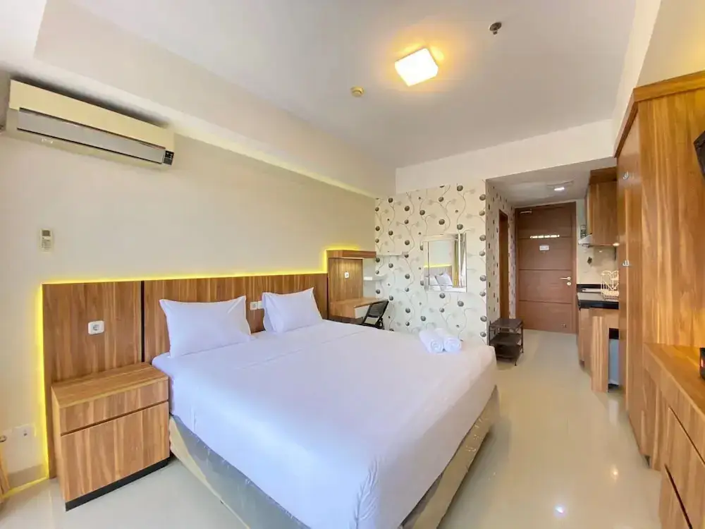 Бандунг: Spacious Studio Room at Beverly Dago Apartment