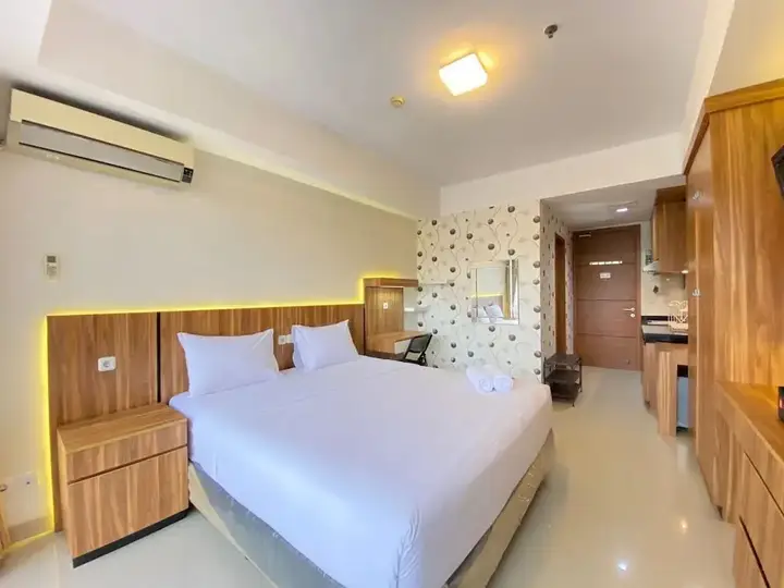 Бандунг: Spacious Studio Room at Beverly Dago Apartment