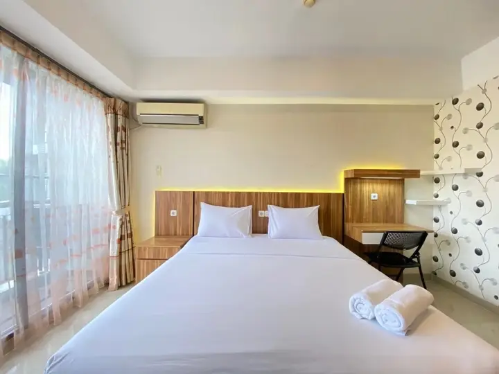 Бандунг: Spacious Studio Room at Beverly Dago Apartment