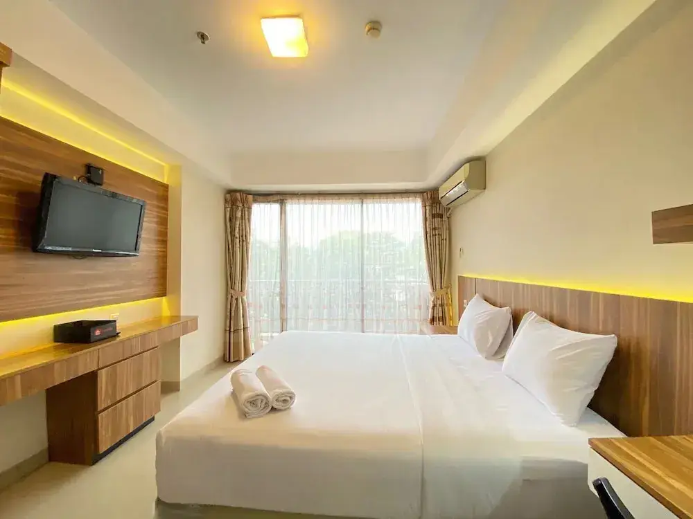 Бандунг: Spacious Studio Room at Beverly Dago Apartment