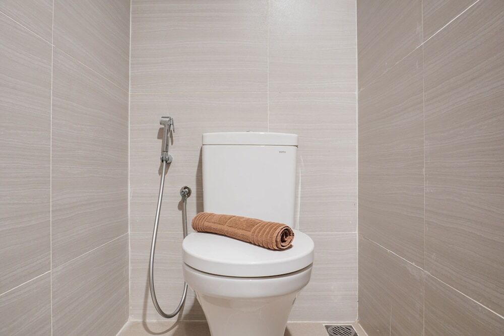 Джакарта: Comfort and Modern Studio at West Vista Apartment