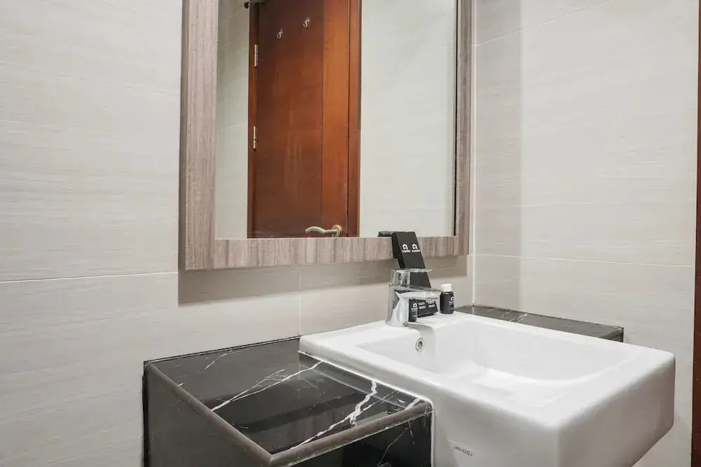 Джакарта: Comfort and Modern Studio at West Vista Apartment