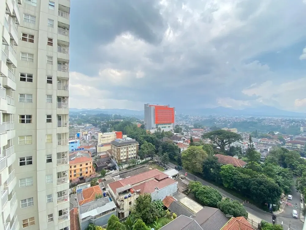 Бандунг: Spacious 2BR Corner Apartment at Parahyangan Residence near UNPAR