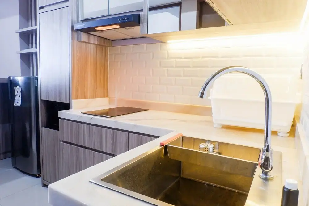 Сурабая: Strategic 2BR Apartment Connected to Marvell City Mall at The Linden