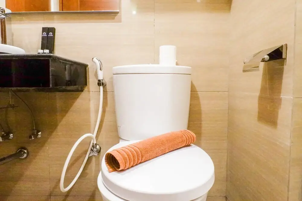Сурабая: Strategic 2BR Apartment Connected to Marvell City Mall at The Linden