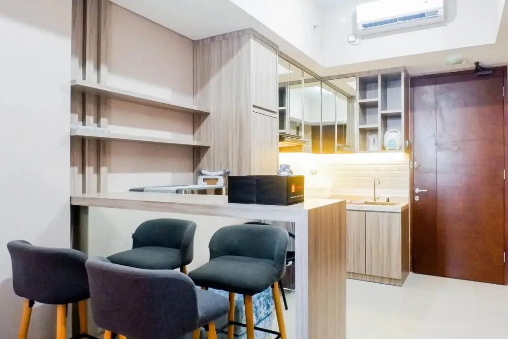Сурабая: Strategic 2BR Apartment Connected to Marvell City Mall at The Linden