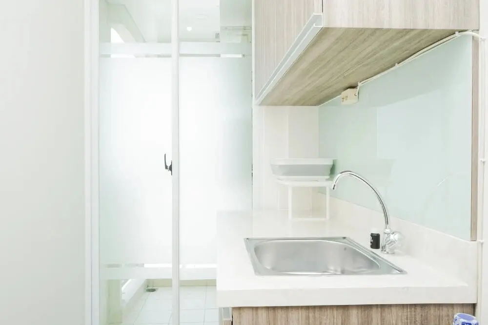 Джакарта: Comfortable 1BR Apartment at Vittoria Residence