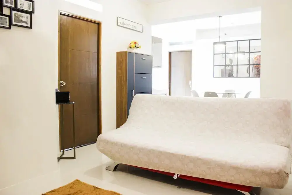 Бандунг: Spacious & Deluxe 2BR Gateway Ahmad Yani Cicadas Apartment