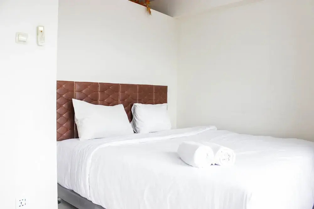 Бандунг: Spacious & Deluxe 2BR Gateway Ahmad Yani Cicadas Apartment
