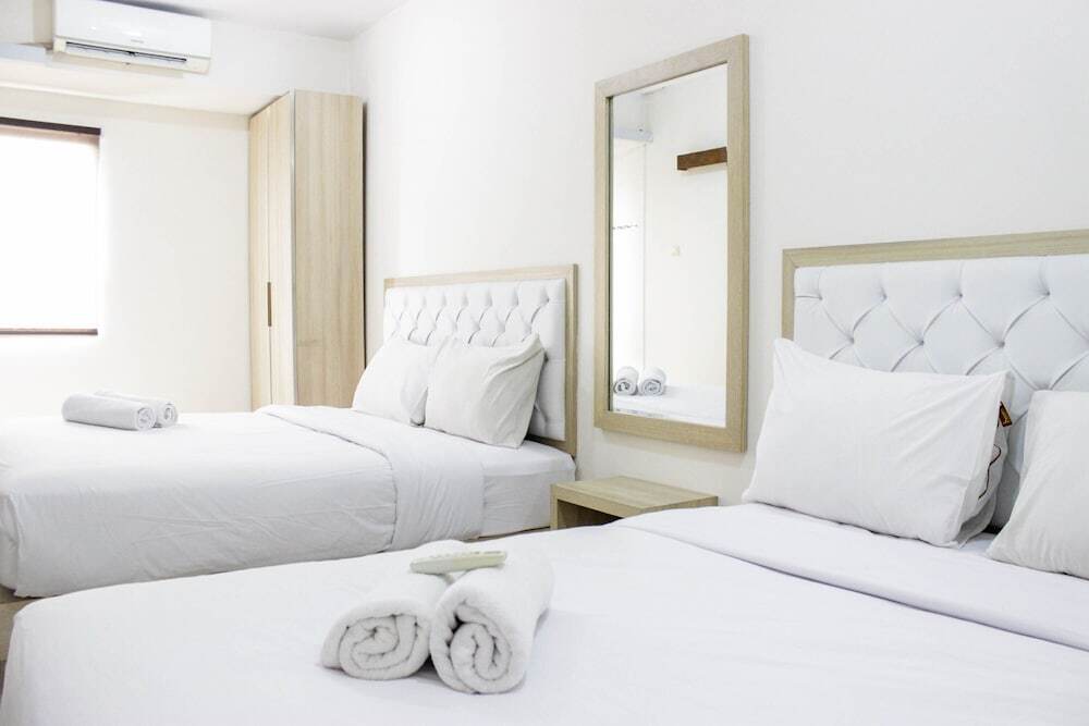 Бандунг: Spacious & Deluxe 2BR Gateway Ahmad Yani Cicadas Apartment