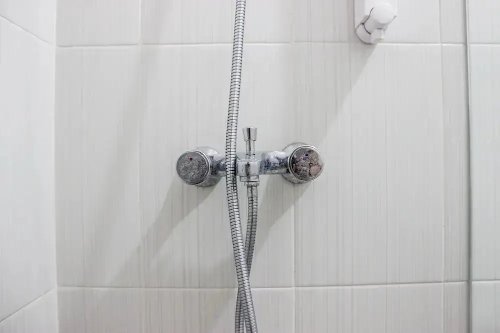 Бандунг: Modern & Gorgeous 2BR Apartment at Newton Residence