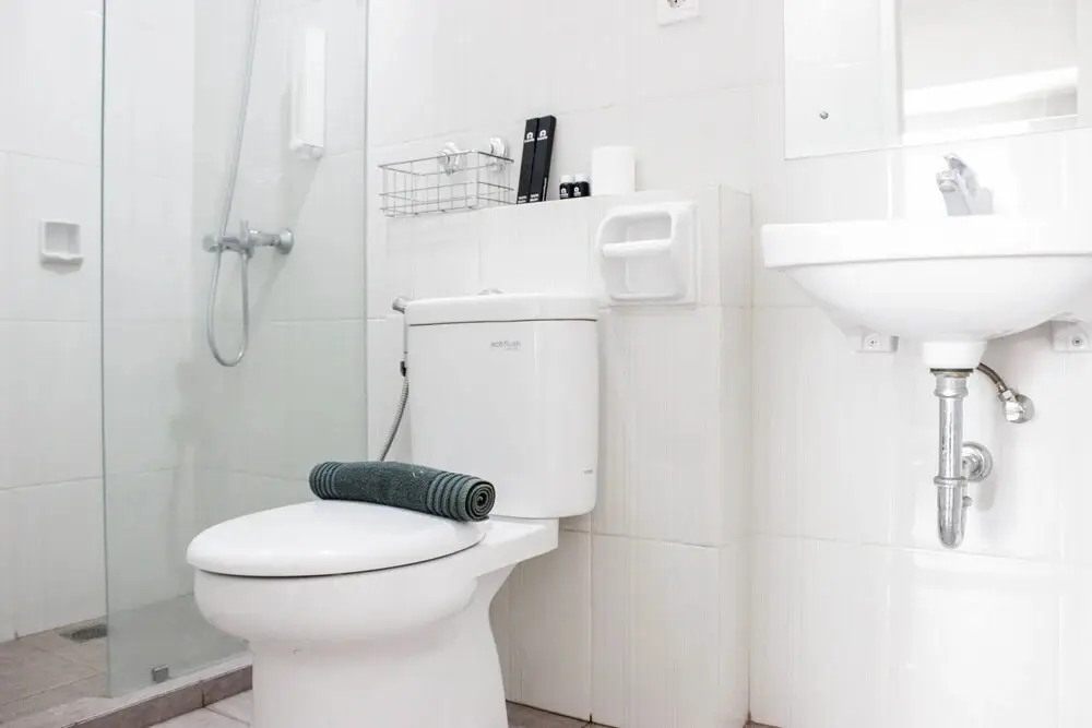 Бандунг: Modern & Gorgeous 2BR Apartment at Newton Residence