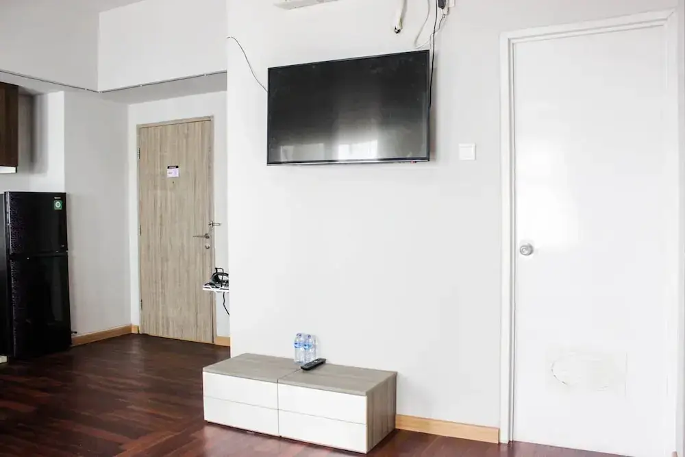 Бандунг: Modern & Gorgeous 2BR Apartment at Newton Residence