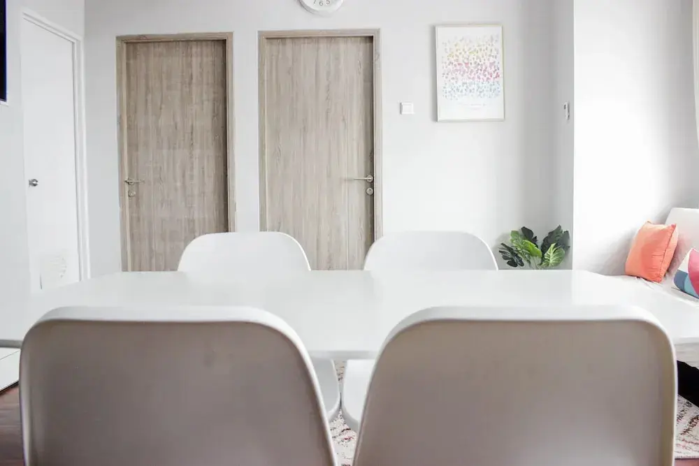 Бандунг: Modern & Gorgeous 2BR Apartment at Newton Residence